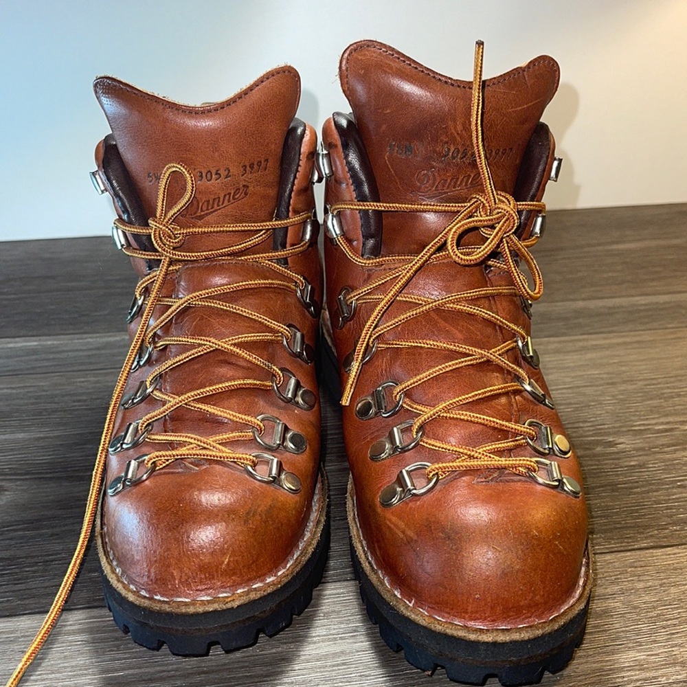 Danner leather boots 5.5 mens/ 7.5 woman’s